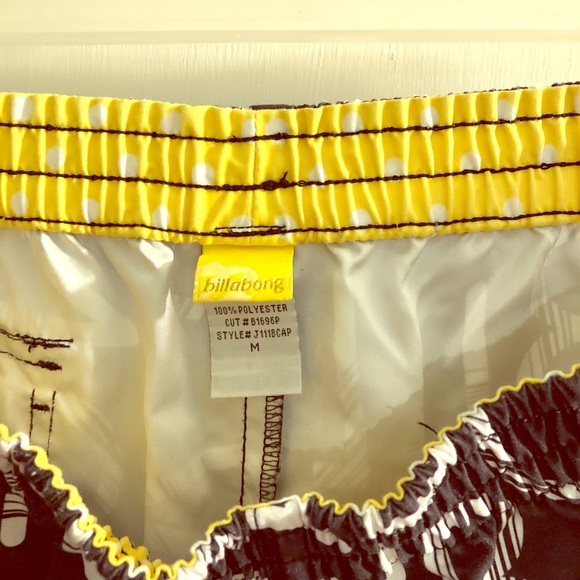 Women’s Billabong Boardshorts - Picture 2 of 3